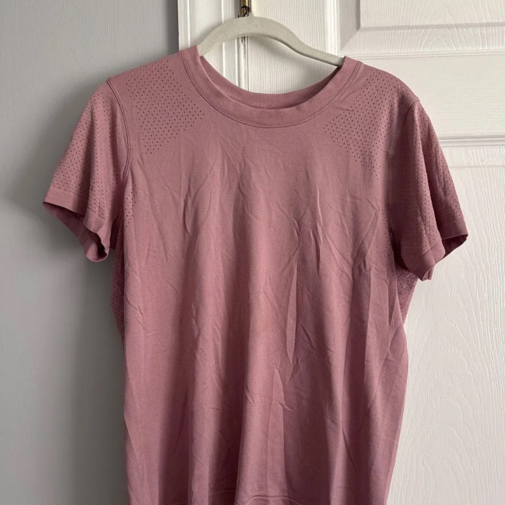 Lululemon workout top